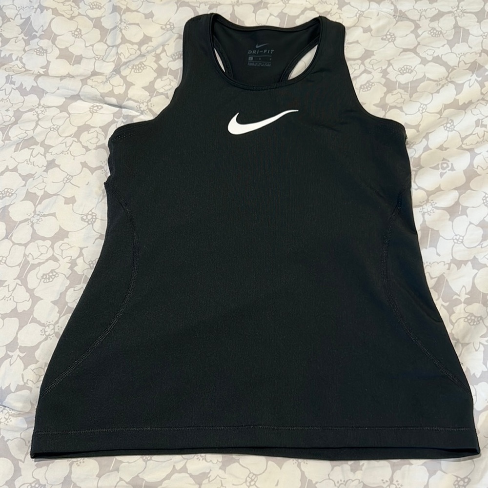 Nike girls dry fit tank top